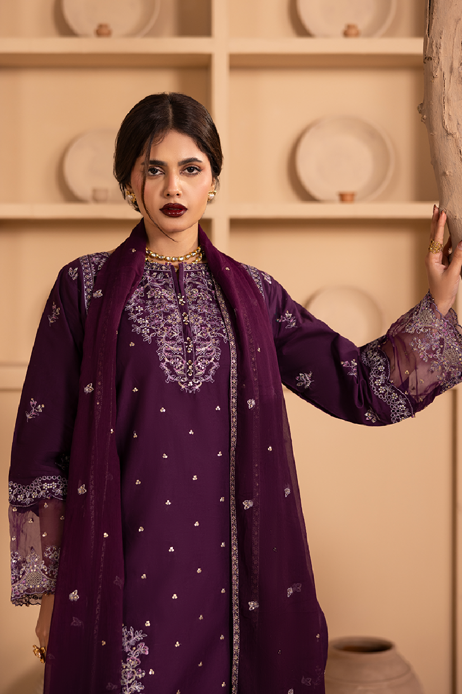 Plum Majesty|Article NoD175