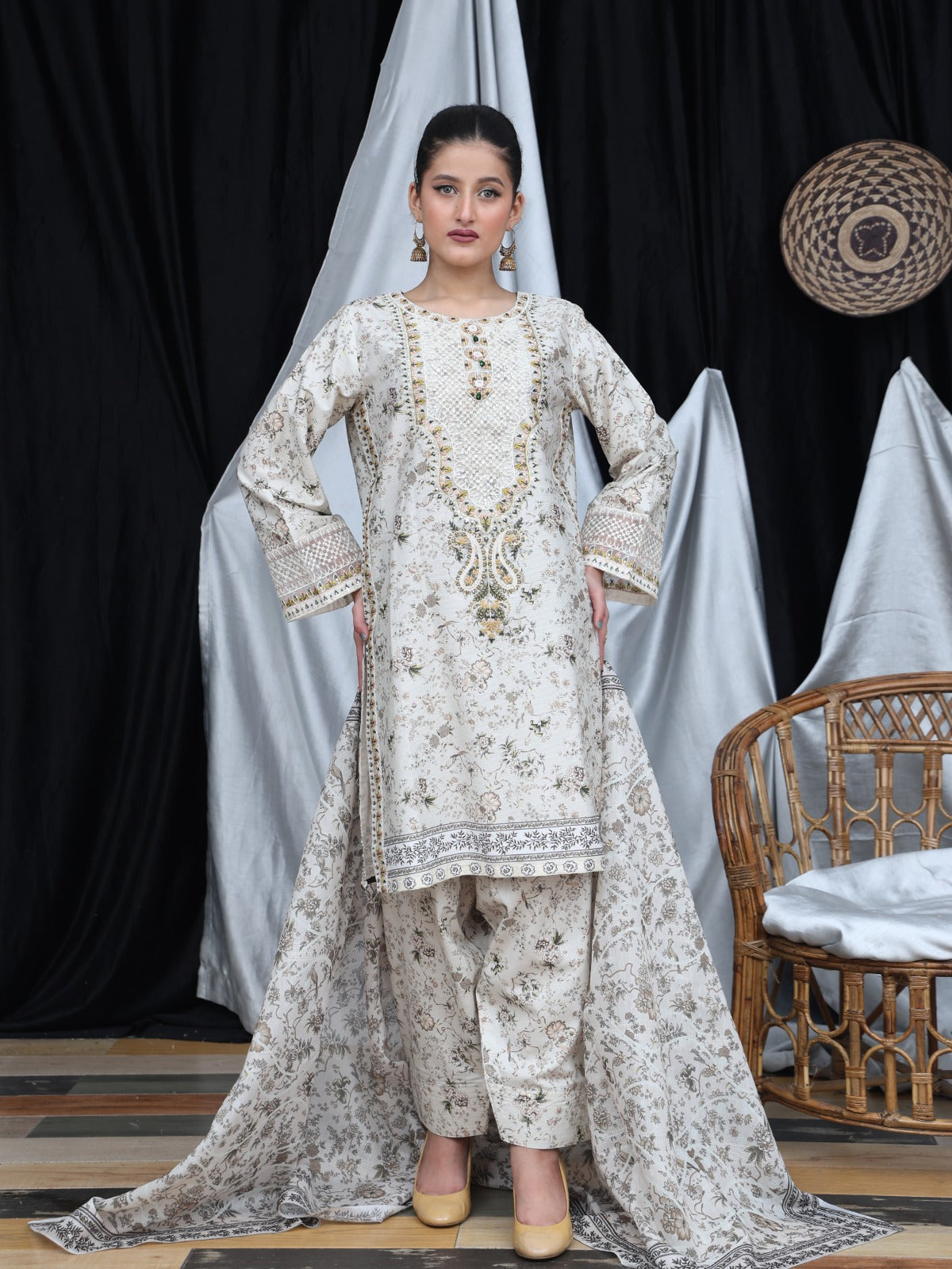 Moonlight Floral Ensemble