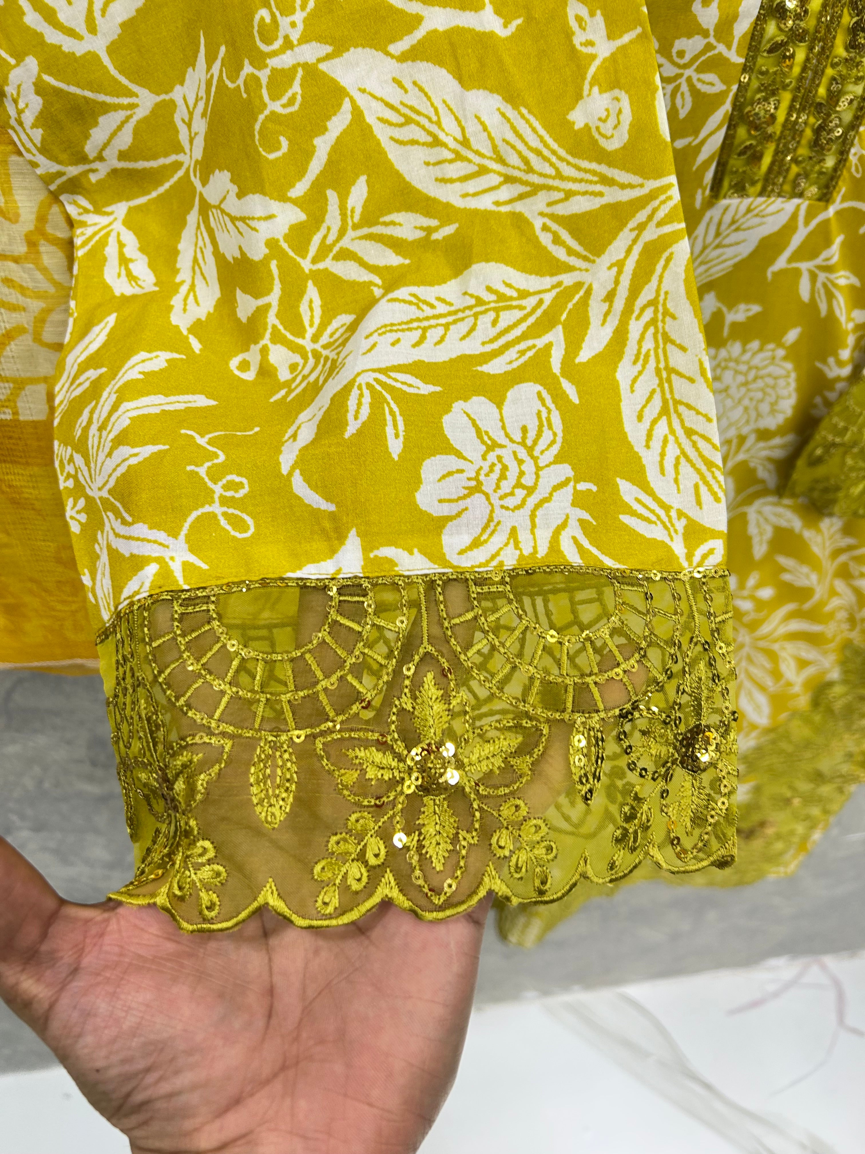 Gilded Flora | Article No D-0016