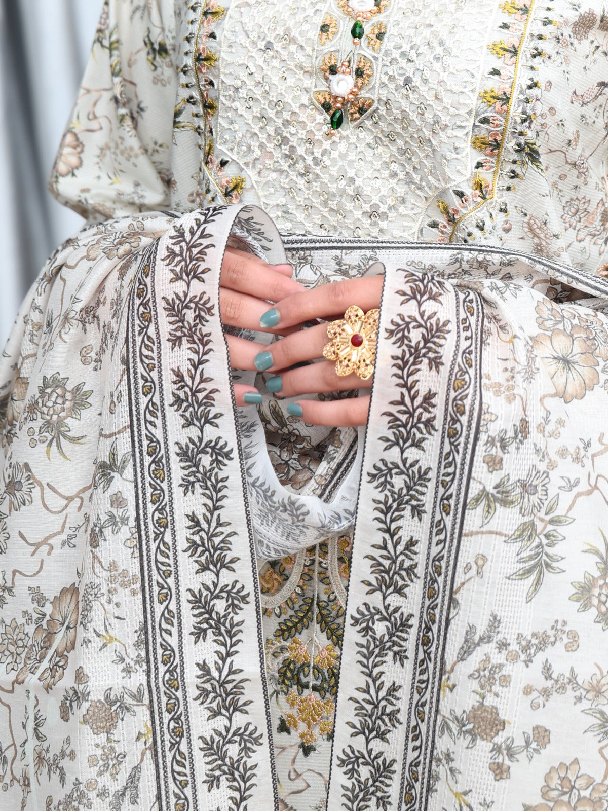 Moonlight Floral Ensemble