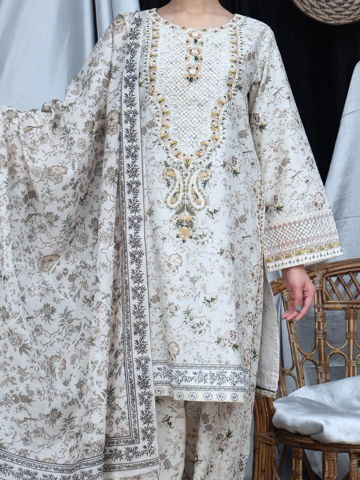 Moonlight Floral Ensemble