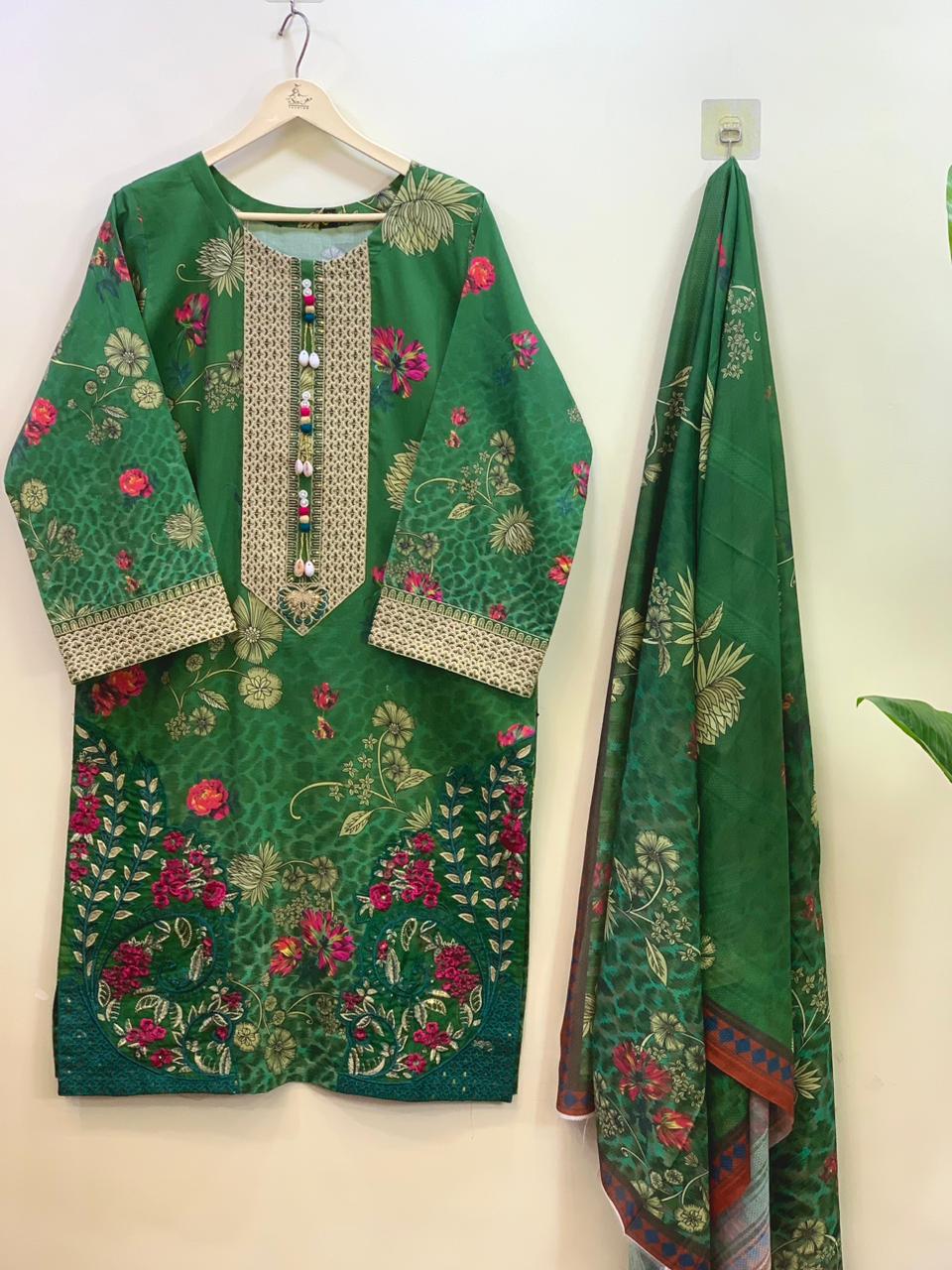 Emerald Floral Elegance