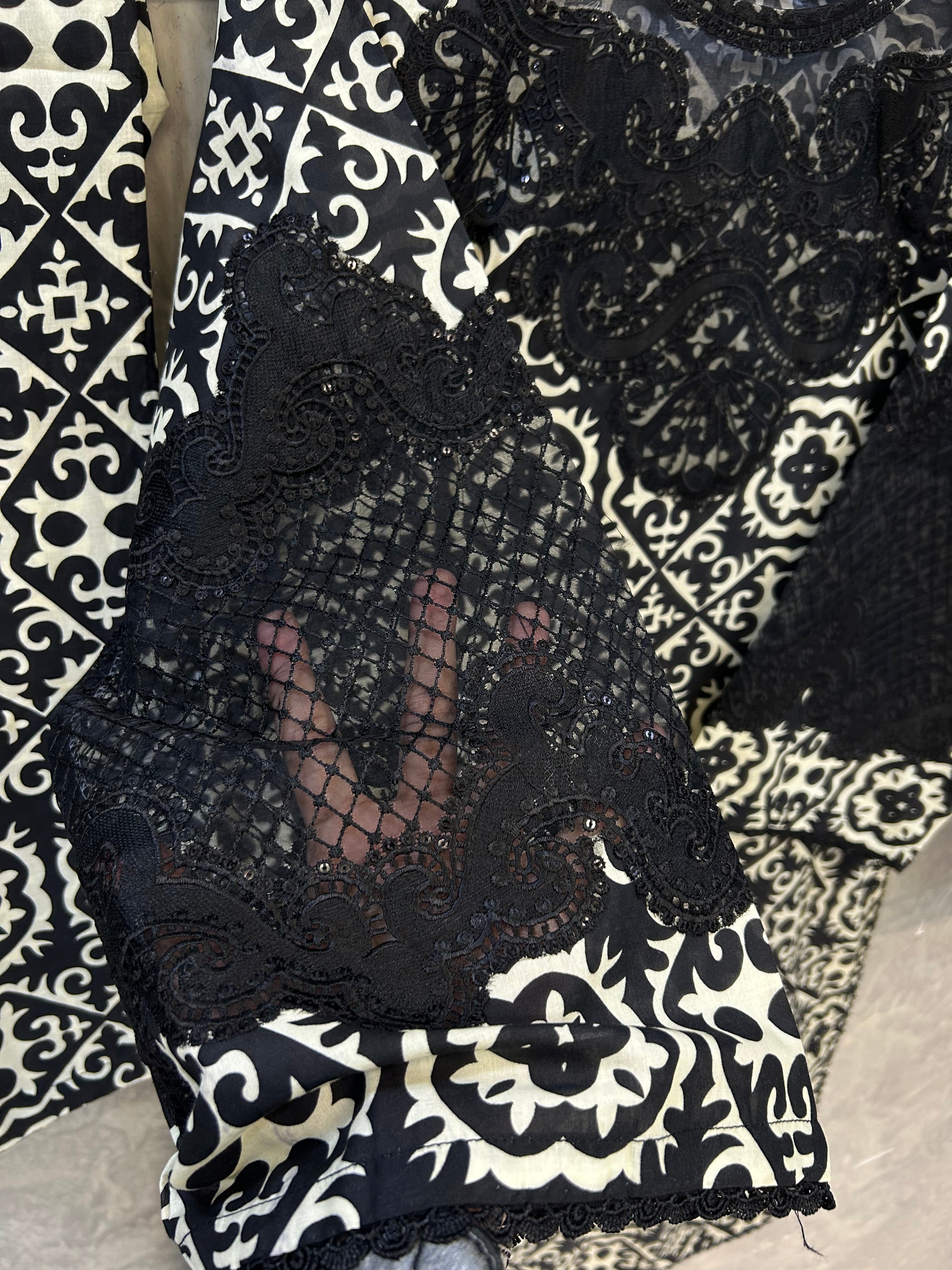 Monochrome Mystique :Article No D-0014