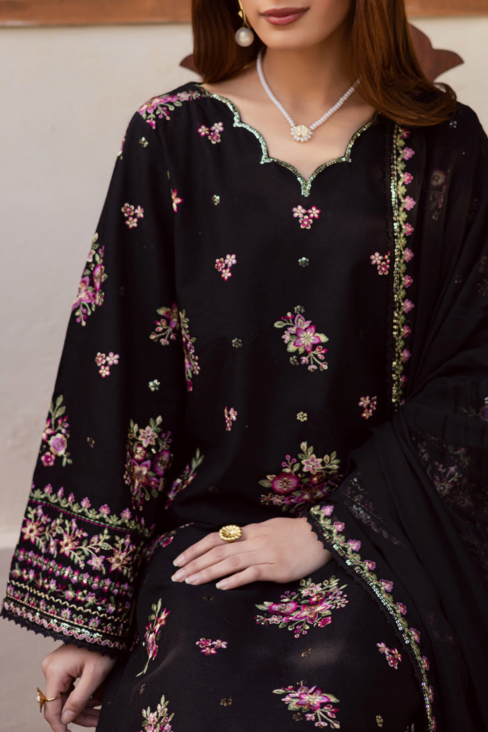 Ethereal Black|Article No D-298