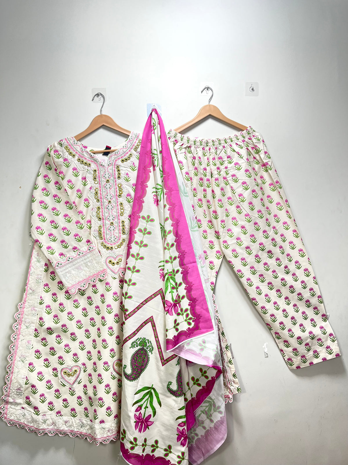 Three piece Article No D-362