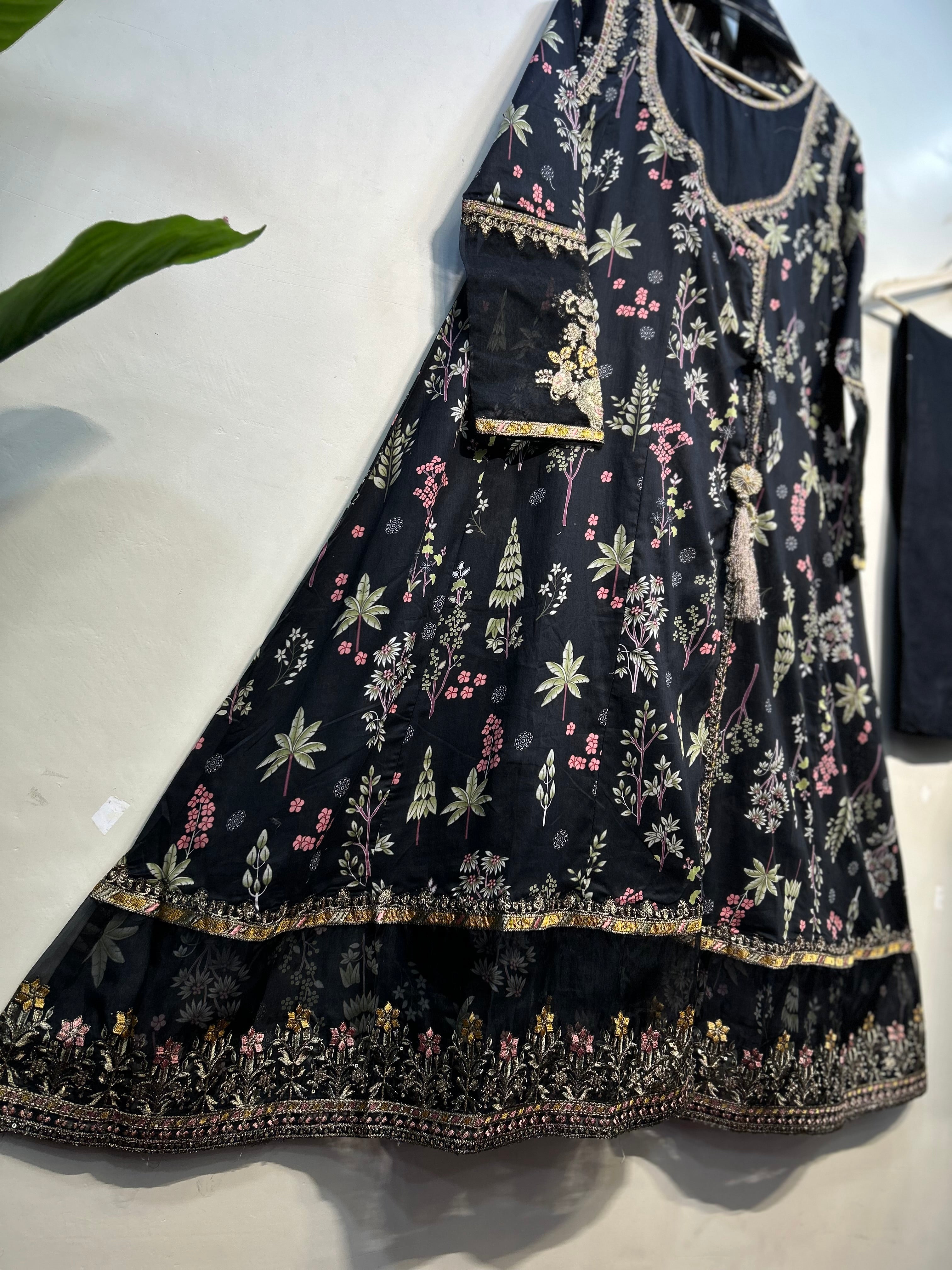 Charcoal Floral Majesty |Article D-1005