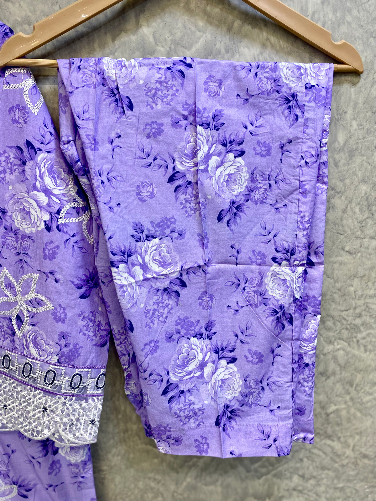 Lavender Lace | Article No. D-133