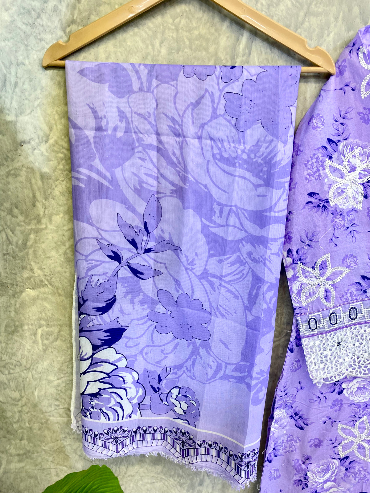 Lavender Lace | Article No. D-133