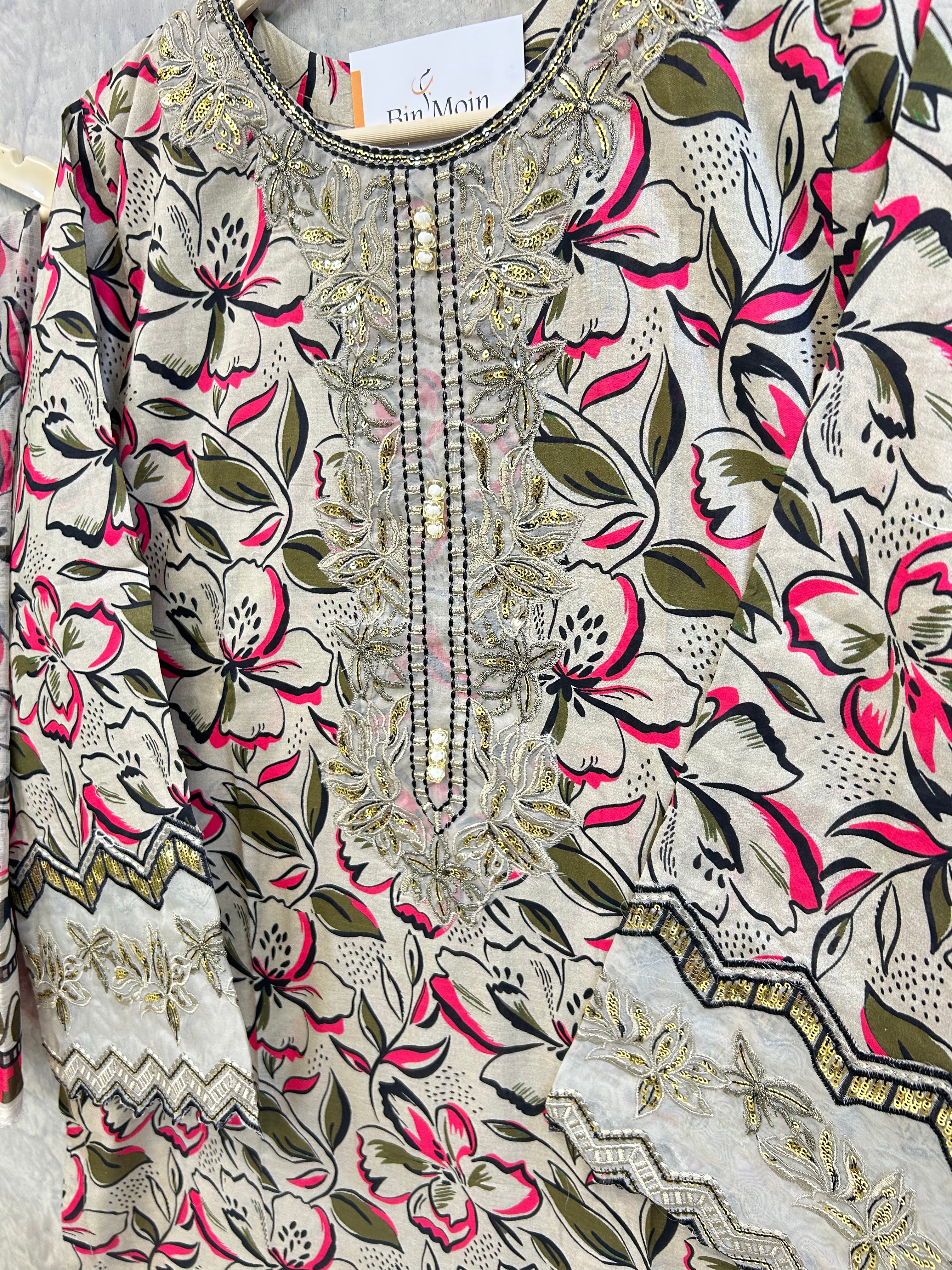 Gulbahar Bloom | Article No D-0019