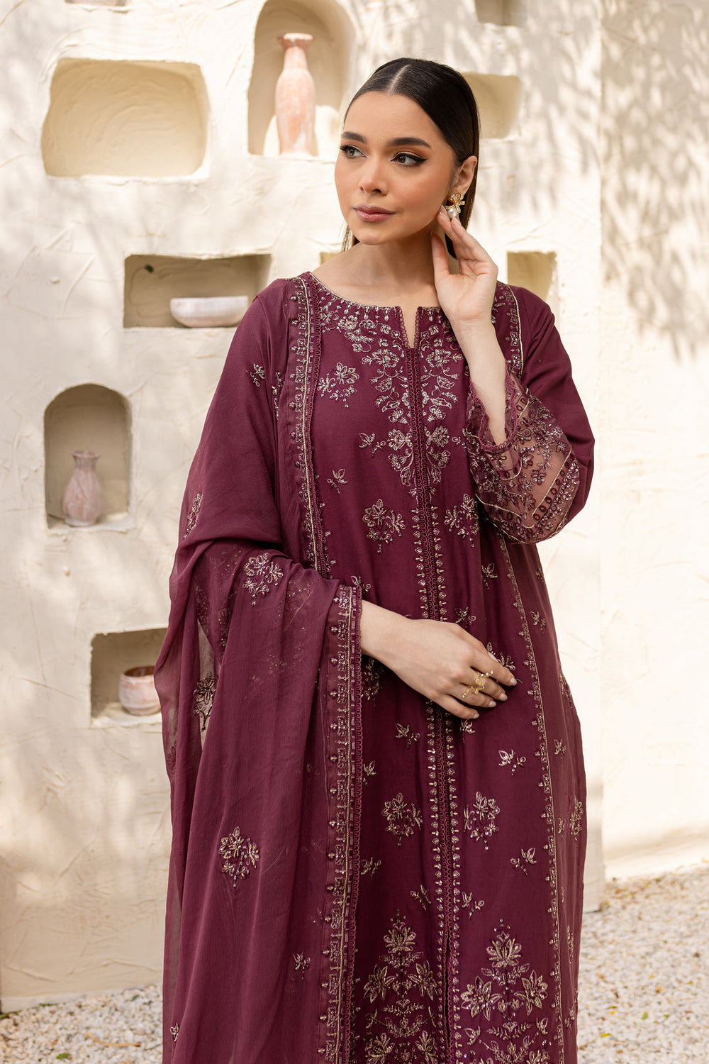 Maroon Grace | Article No D-289