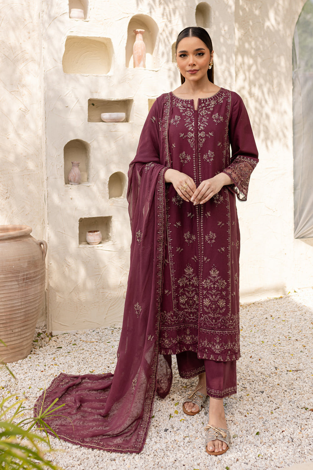 Maroon Grace | Article No D-289