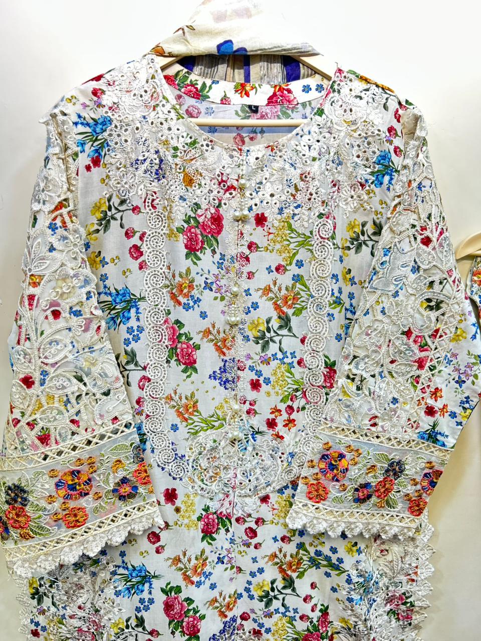 Floral Lace Symphony | Article No D-1004