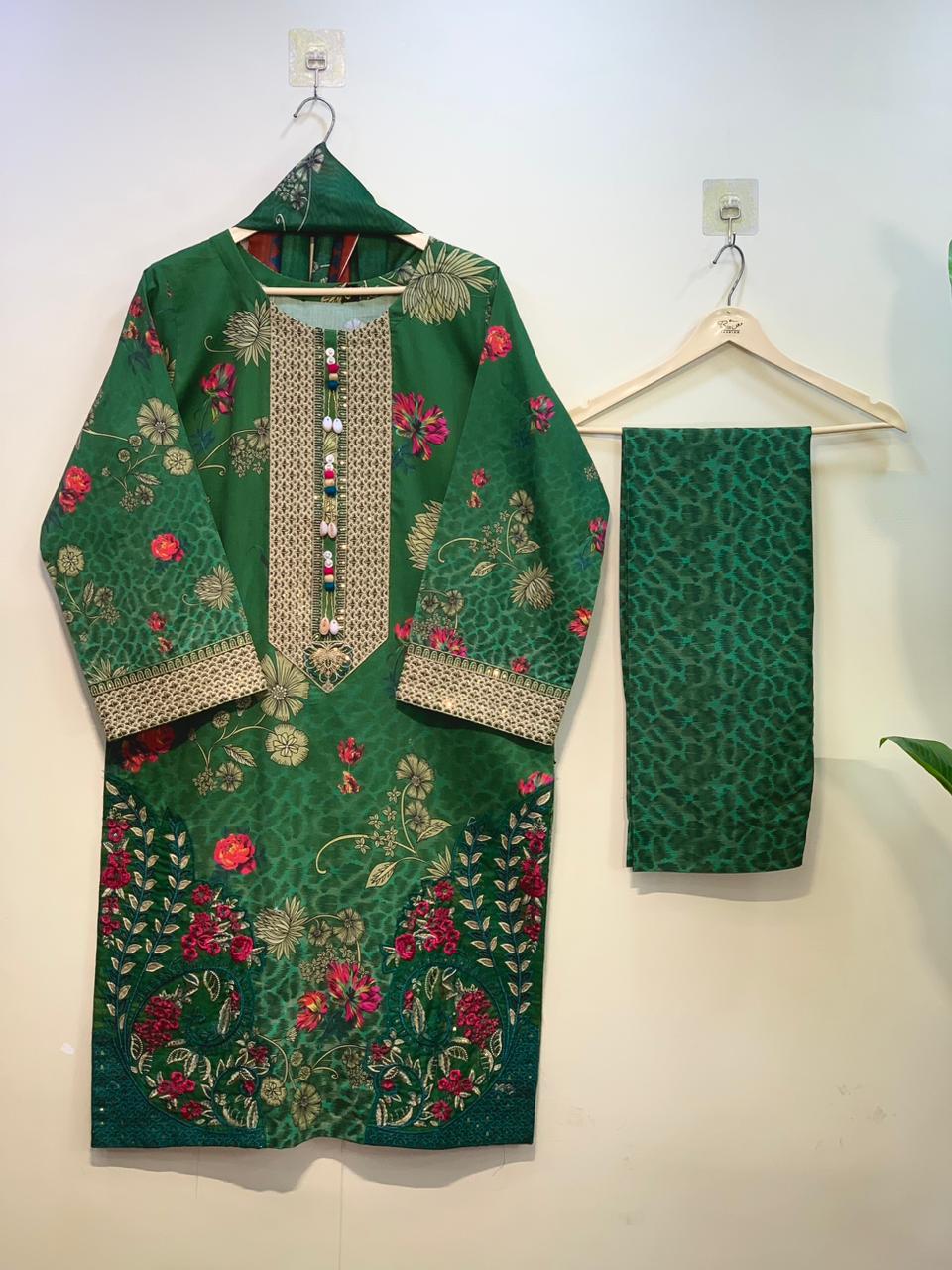 Emerald Floral Elegance