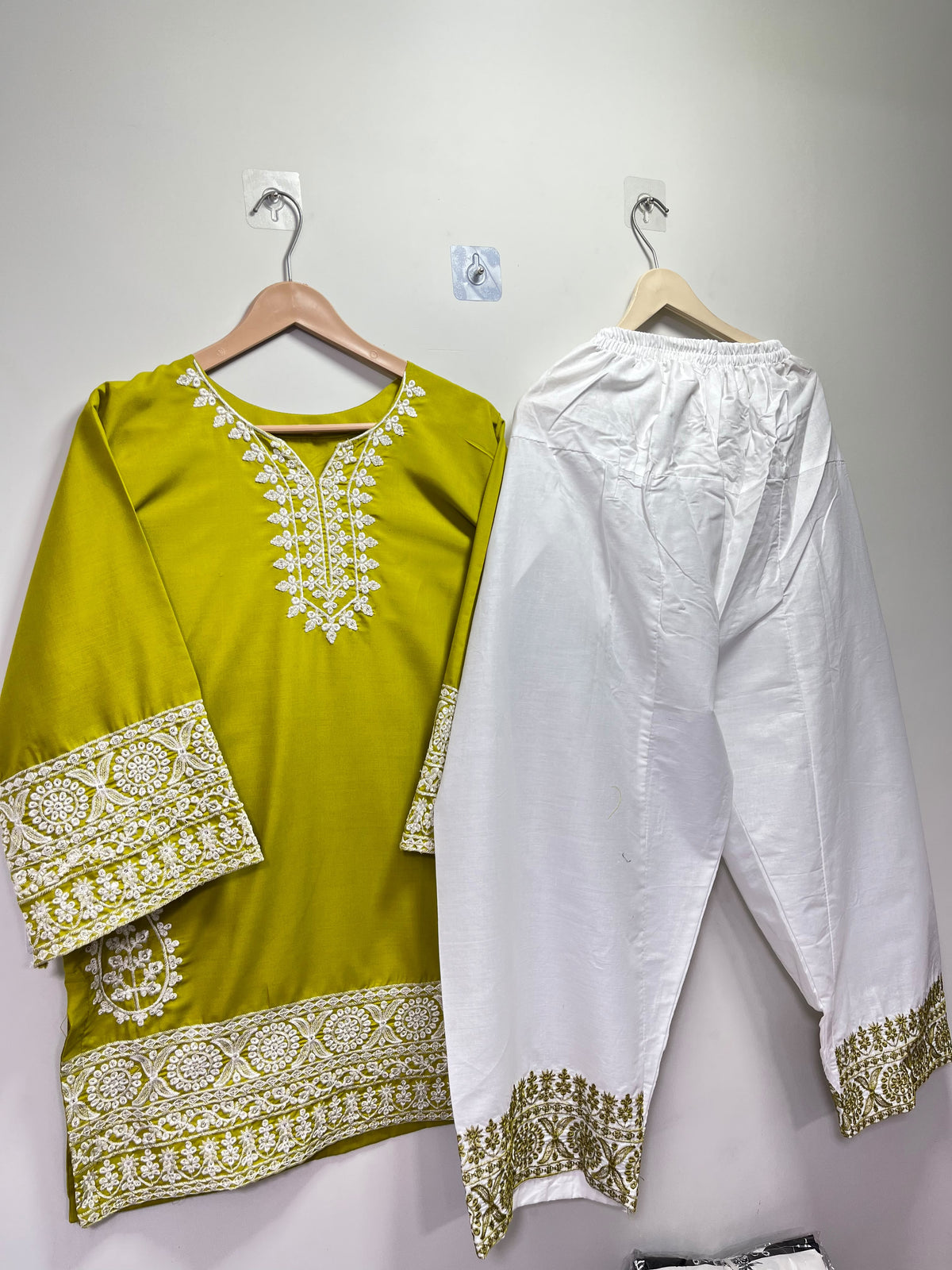 Mehndiya |Article No D-340