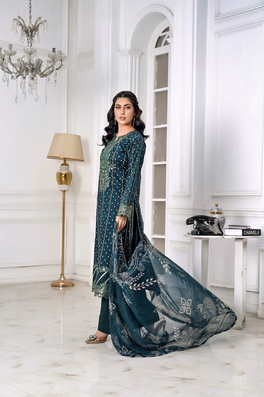 Emerald Charm|Article No-D124