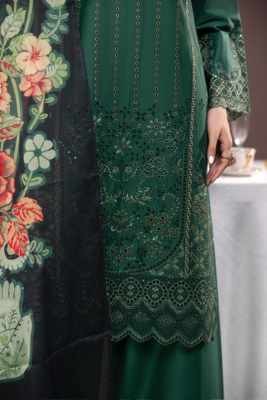 Emerald Noir|Article No D-210