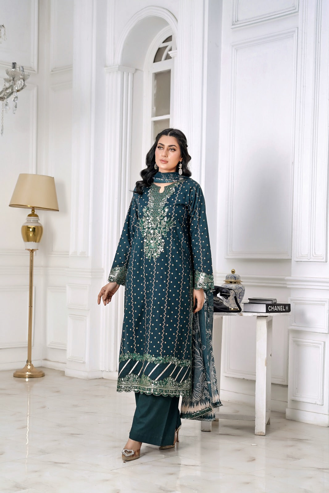 Emerald Charm|Article No-D124