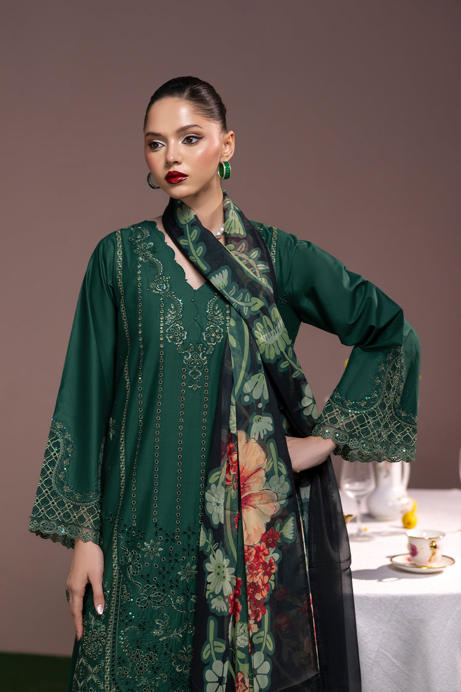 Emerald Noir|Article No D-210