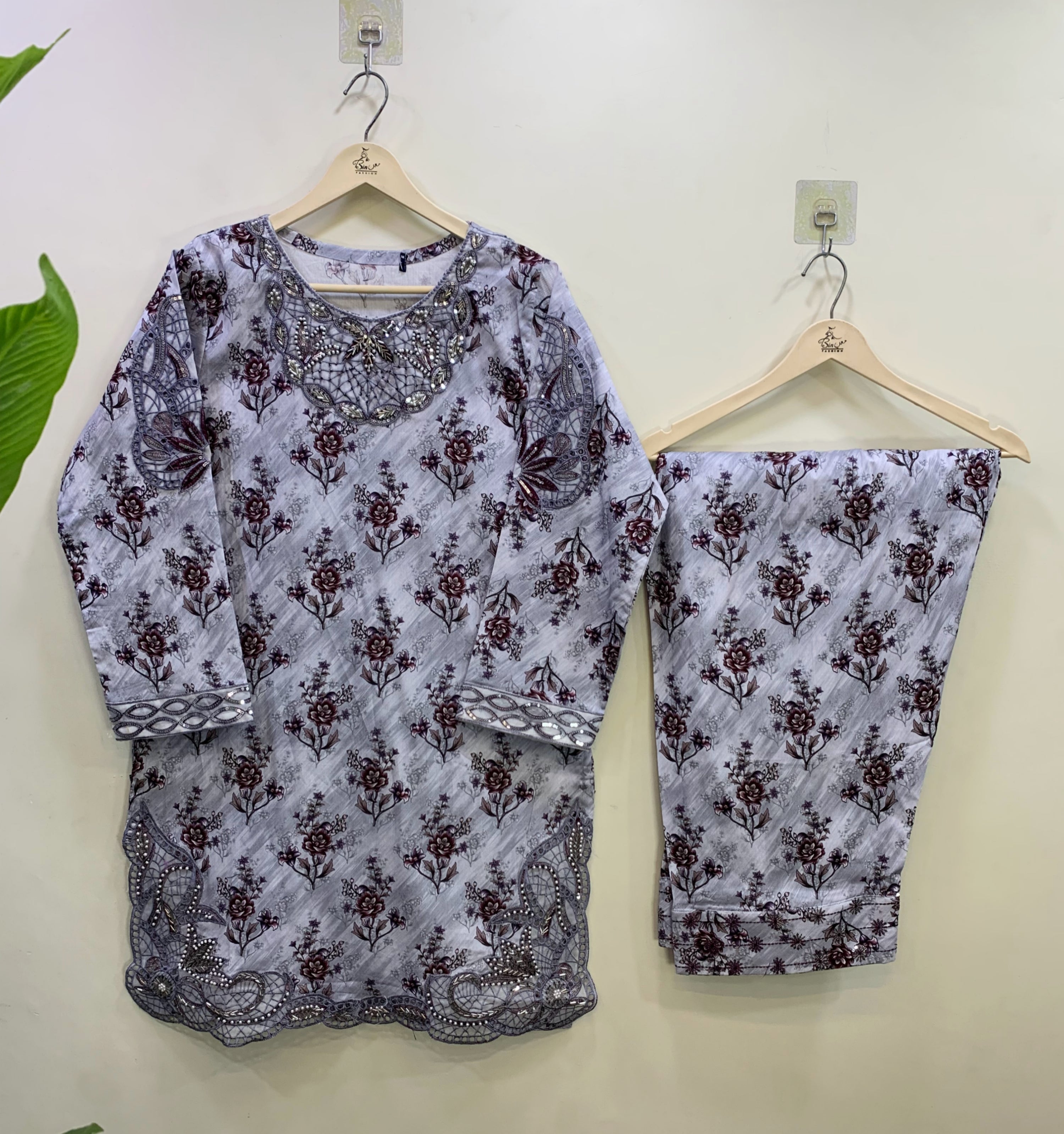 Noor-E-Farshi |Article No -D0045