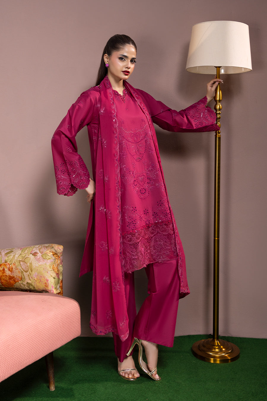 Crimson Radiance |Article No D-215