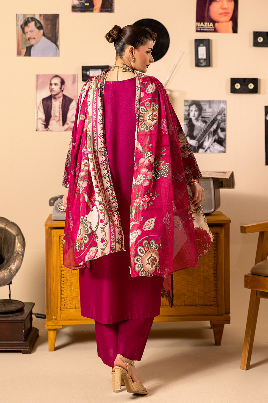 Gulabi Raag | Article No D-187